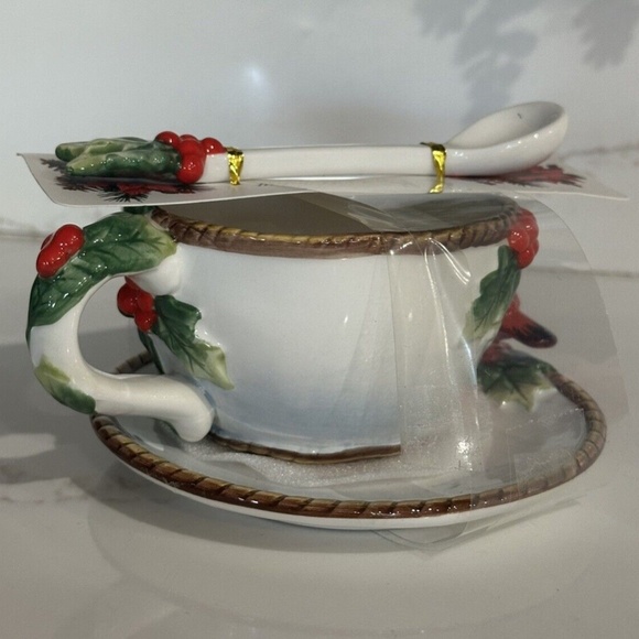 Corner Ruby CR Teacup & Saucer, Spoon Set Holiday Collection - Holly & Cardinal - Picture 4 of 5